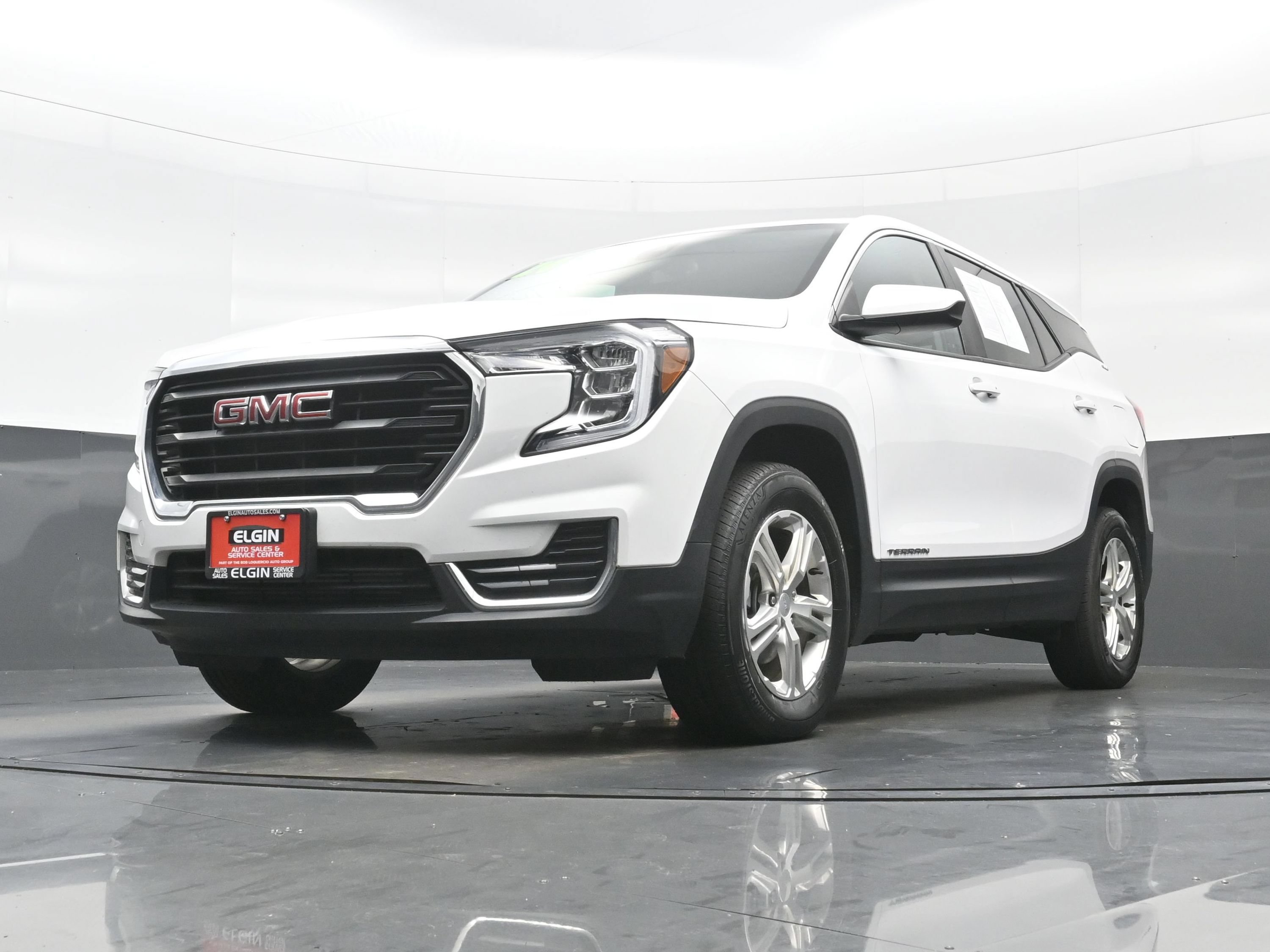 Used 2024 GMC Terrain SLE AWD/4WD image 25