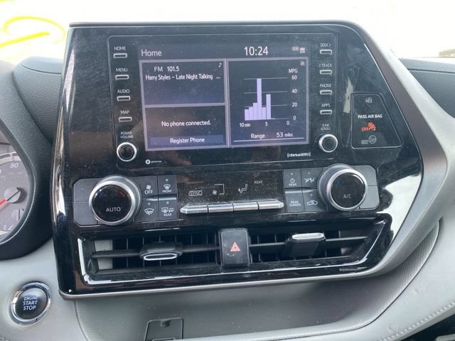 Used 2022 Toyota Highlander L AWD/4WD image 25