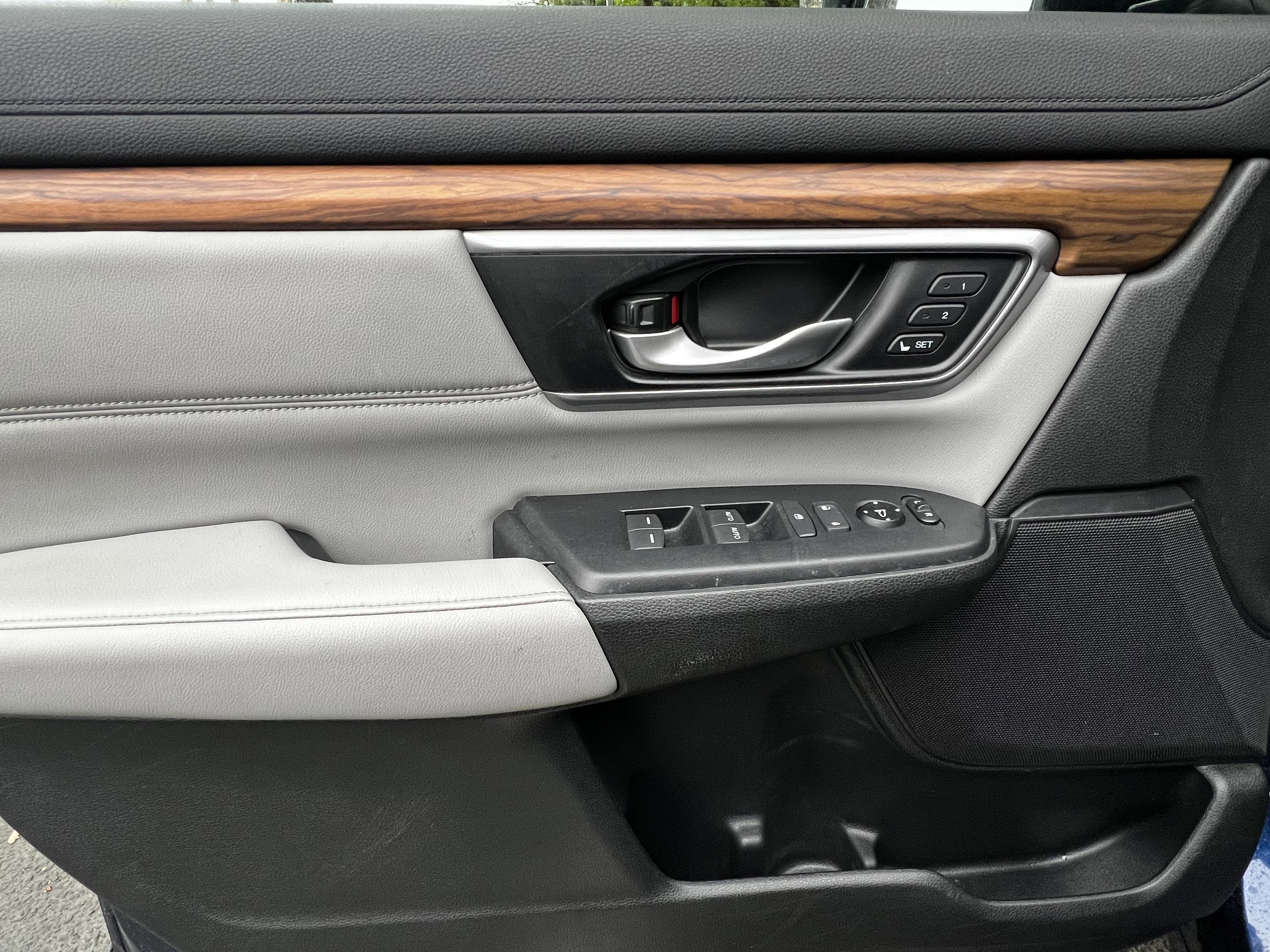 Used 2017 Honda CR-V Touring image 13