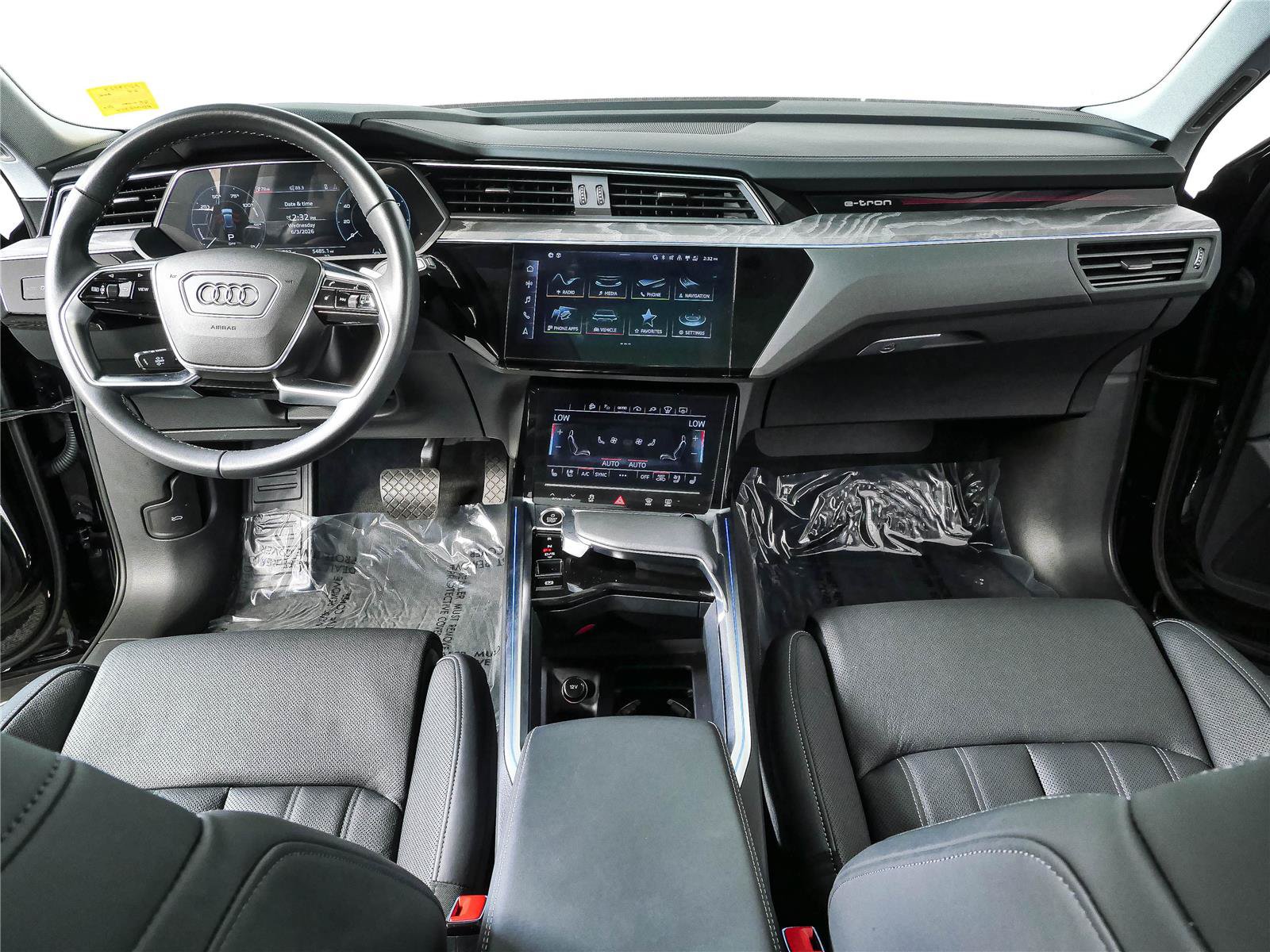 Used 2024 Audi Q8 e-tron Prestige w/ Prestige Package AWD/4WD image 19