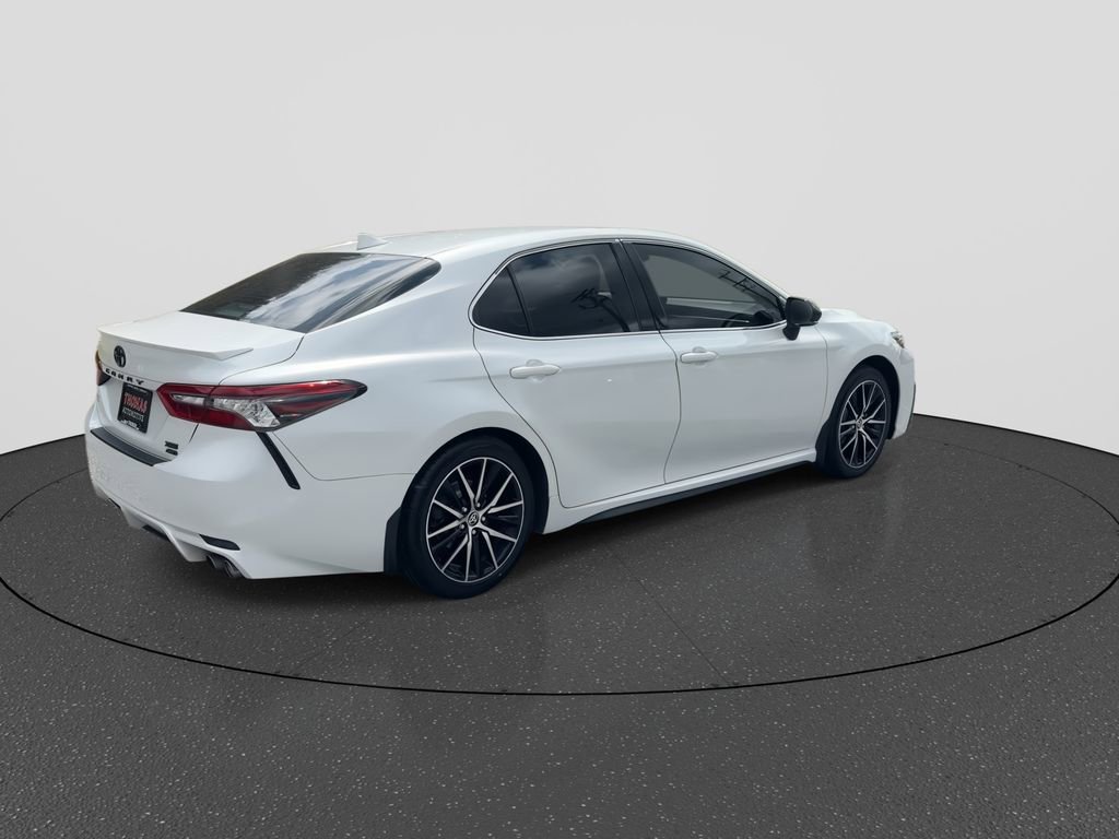 Used 2022 Toyota Camry XSE AWD/4WD image 8
