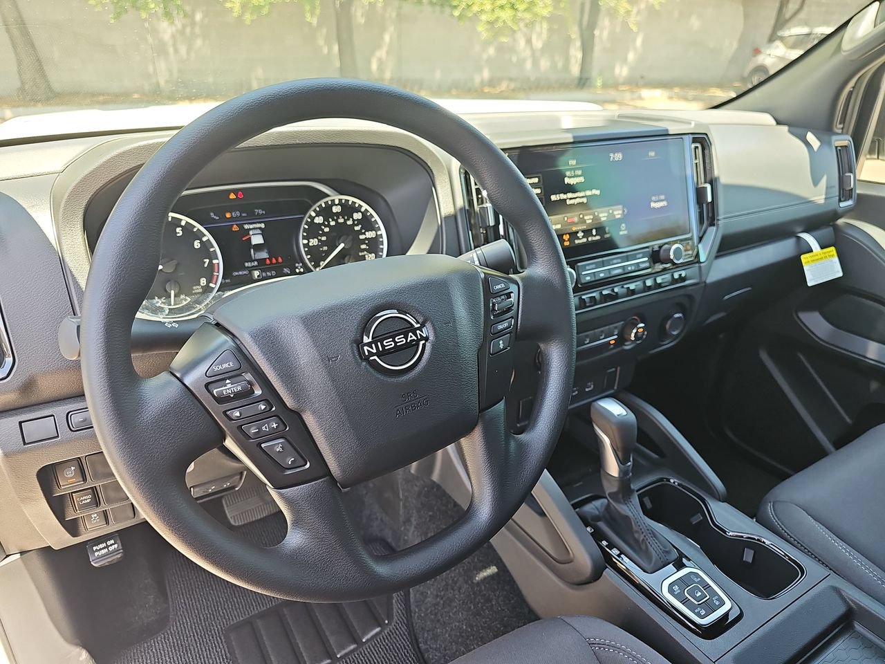 New 2026 Nissan Frontier SV w/ SV Convenience Package AWD/4WD image 15