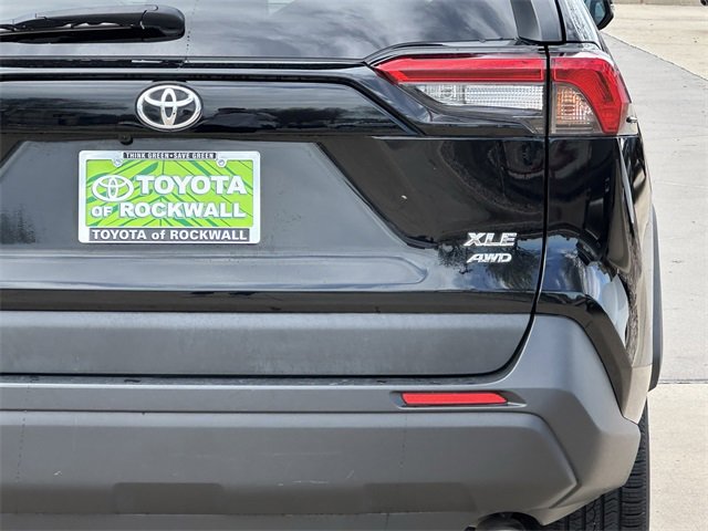 Used 2020 Toyota RAV4 XLE image 6