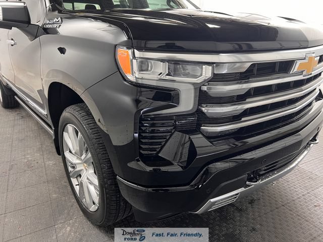 Used 2026 Chevrolet Silverado 1500 High Country w/ High Country Premium Package AWD/4WD image 8