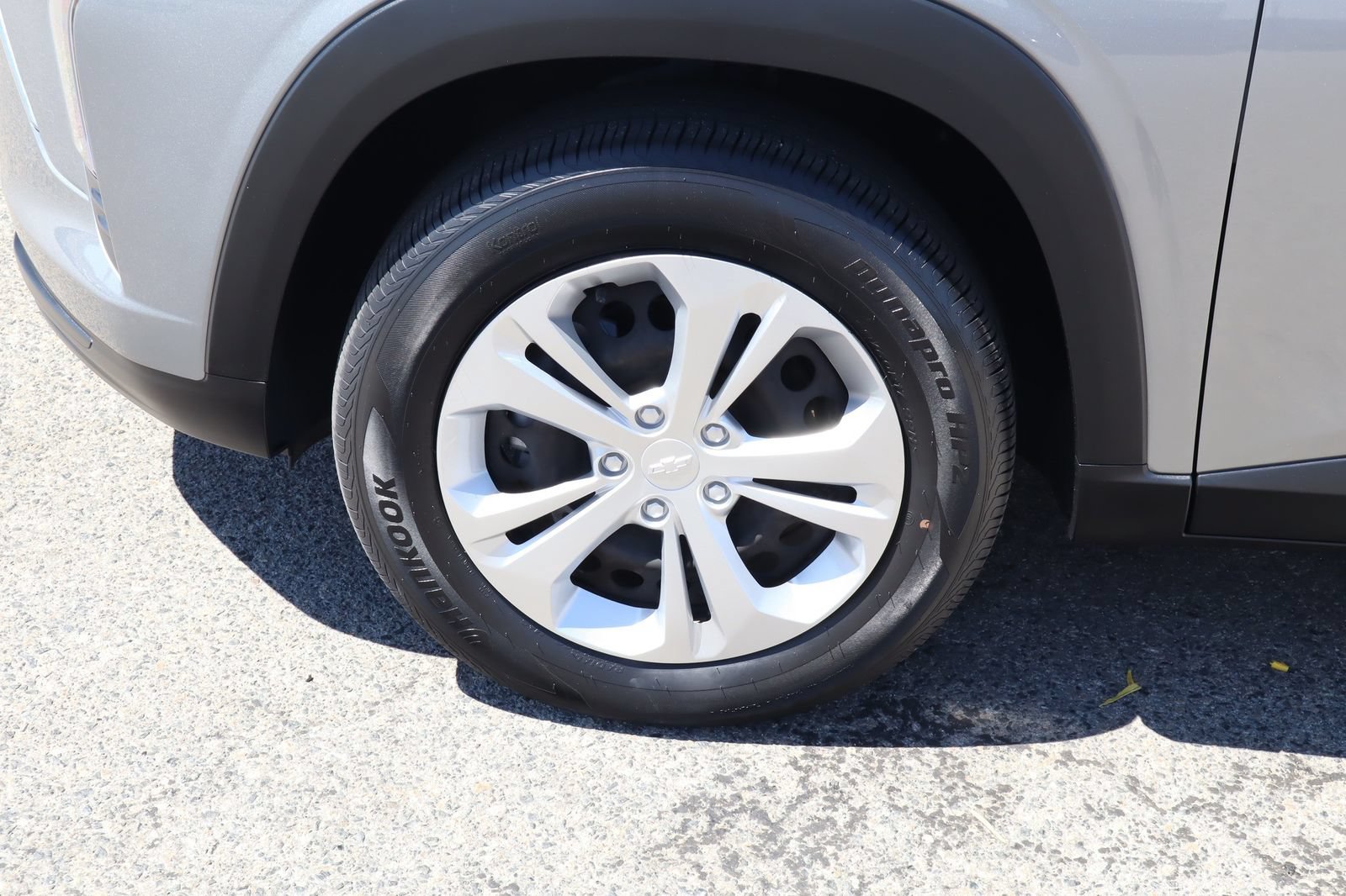 Used 2024 Chevrolet Trax LS FWD image 14