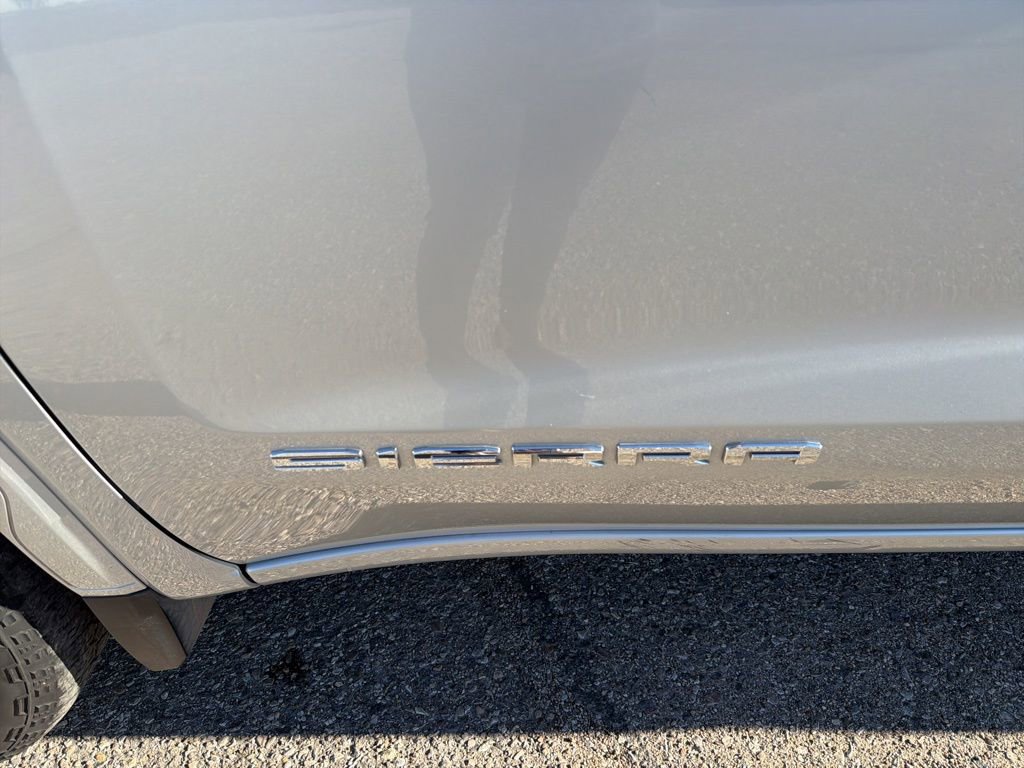 Used 2022 GMC Sierra 1500 SLT w/ X31 Off-Road Package image 12