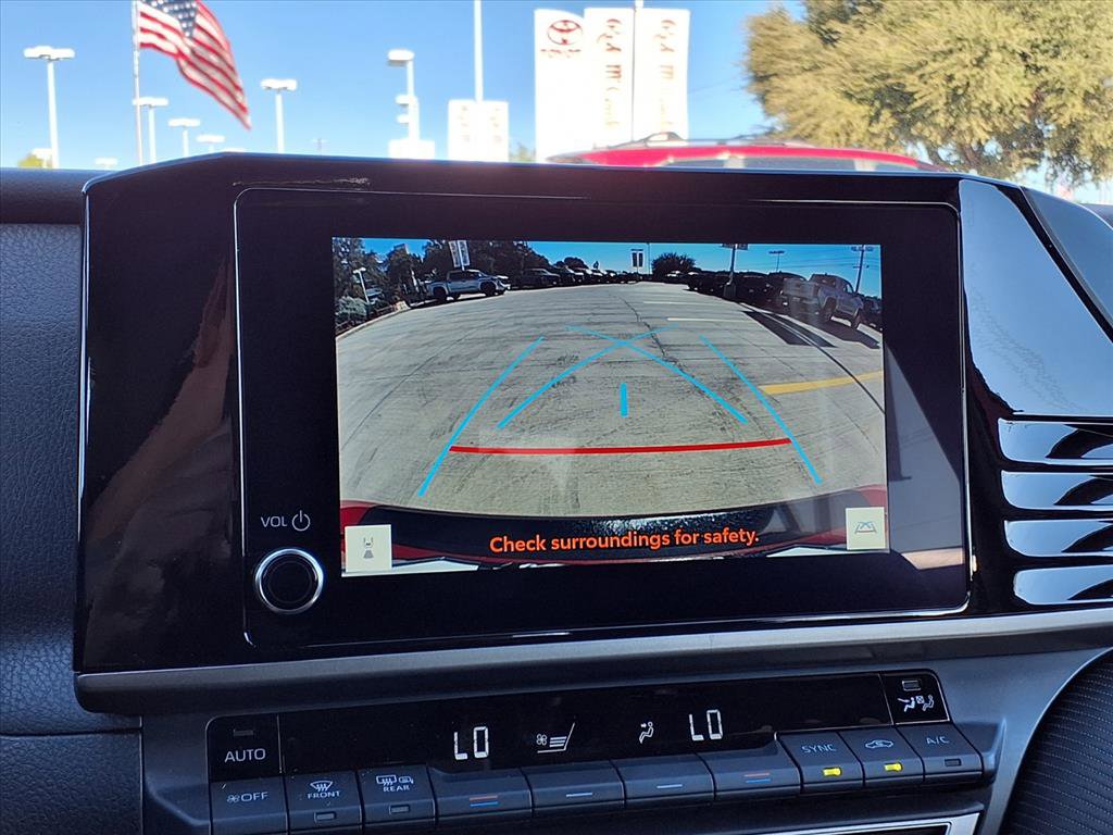 Used 2025 Toyota Camry SE image 16