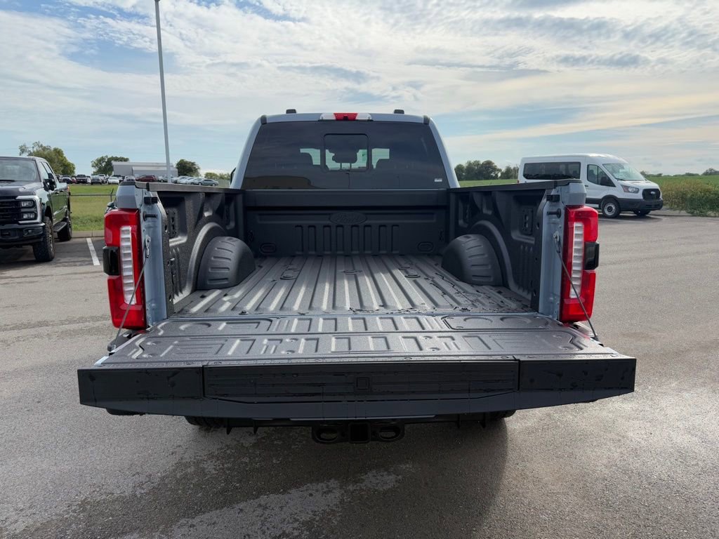 New 2026 Ford F250 Lariat w/ Black Appearance Package image 38