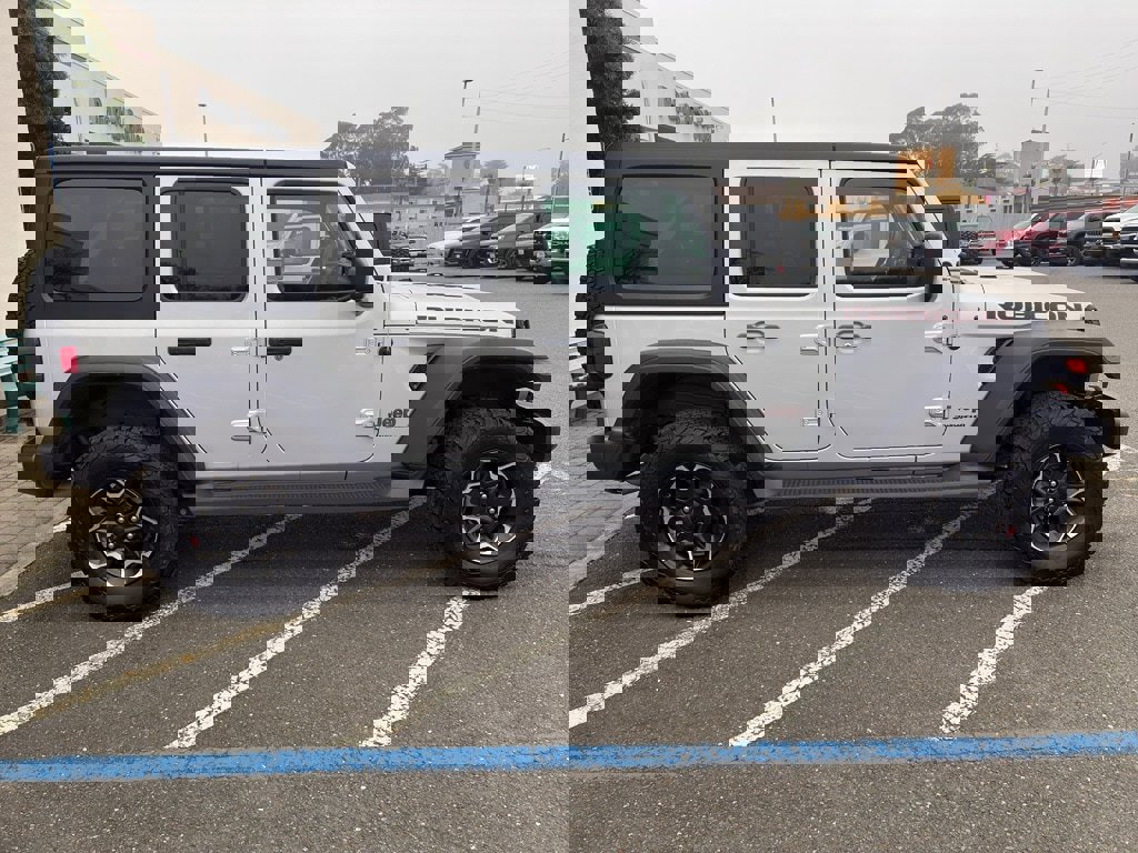 Used 2023 Jeep Wrangler Unlimited Rubicon image 23