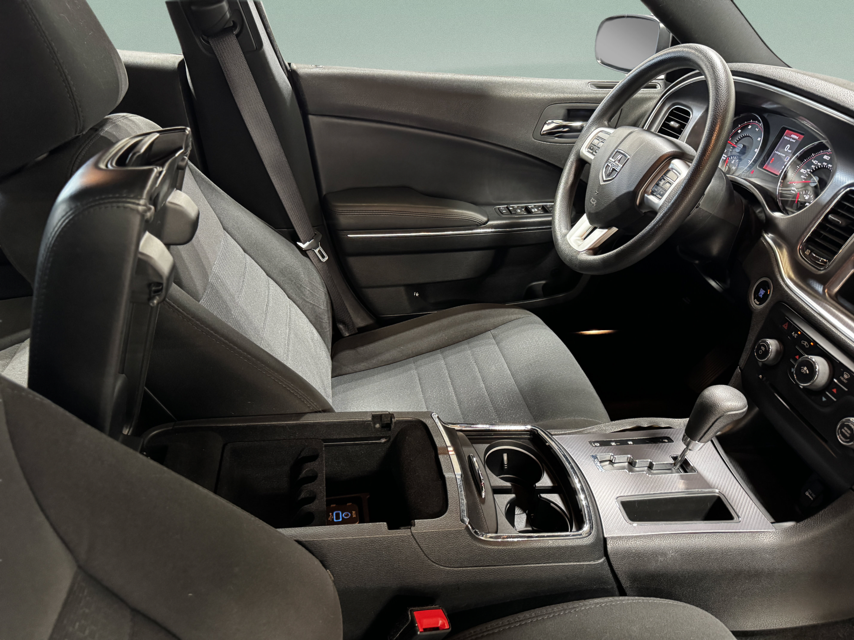 Used 2014 Dodge Charger SE RWD image 26