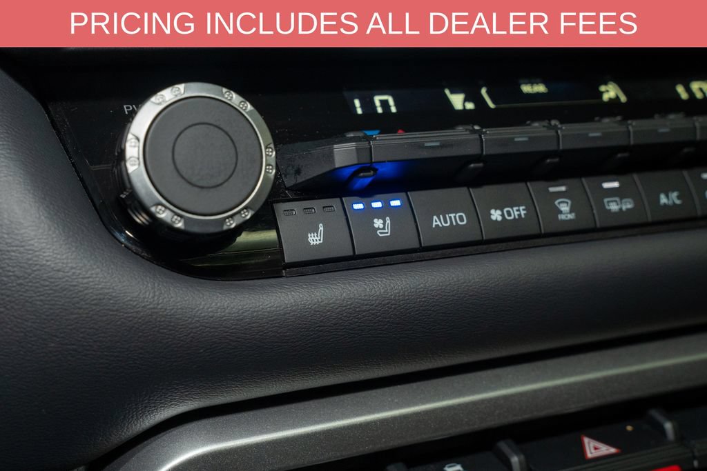 Certified 2024 Toyota Sequoia Platinum AWD/4WD image 19