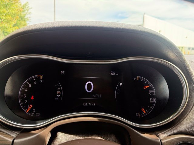 Used 2016 Jeep Grand Cherokee Overland AWD/4WD image 22