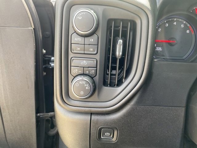 Used 2019 Chevrolet Silverado 1500 Custom Trail Boss w/ Custom Convenience Package AWD/4WD image 18