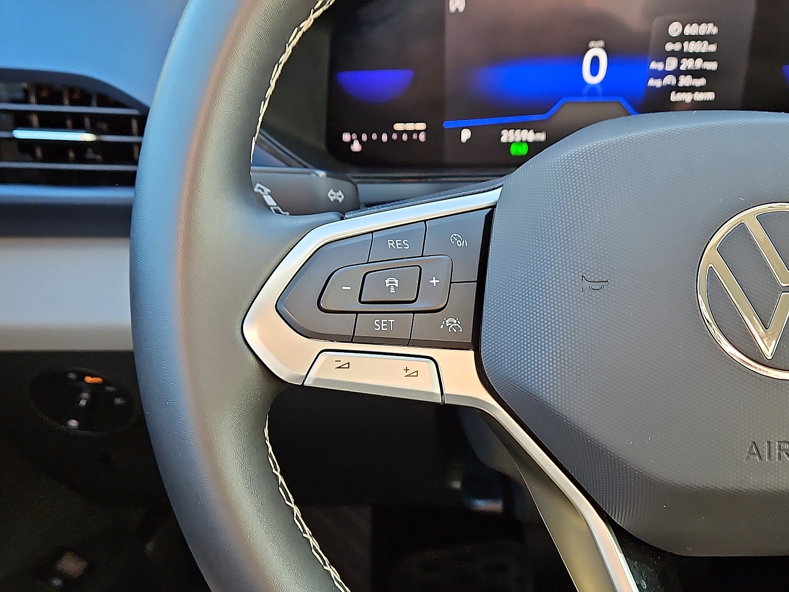 Used 2023 Volkswagen Taos SE image 16