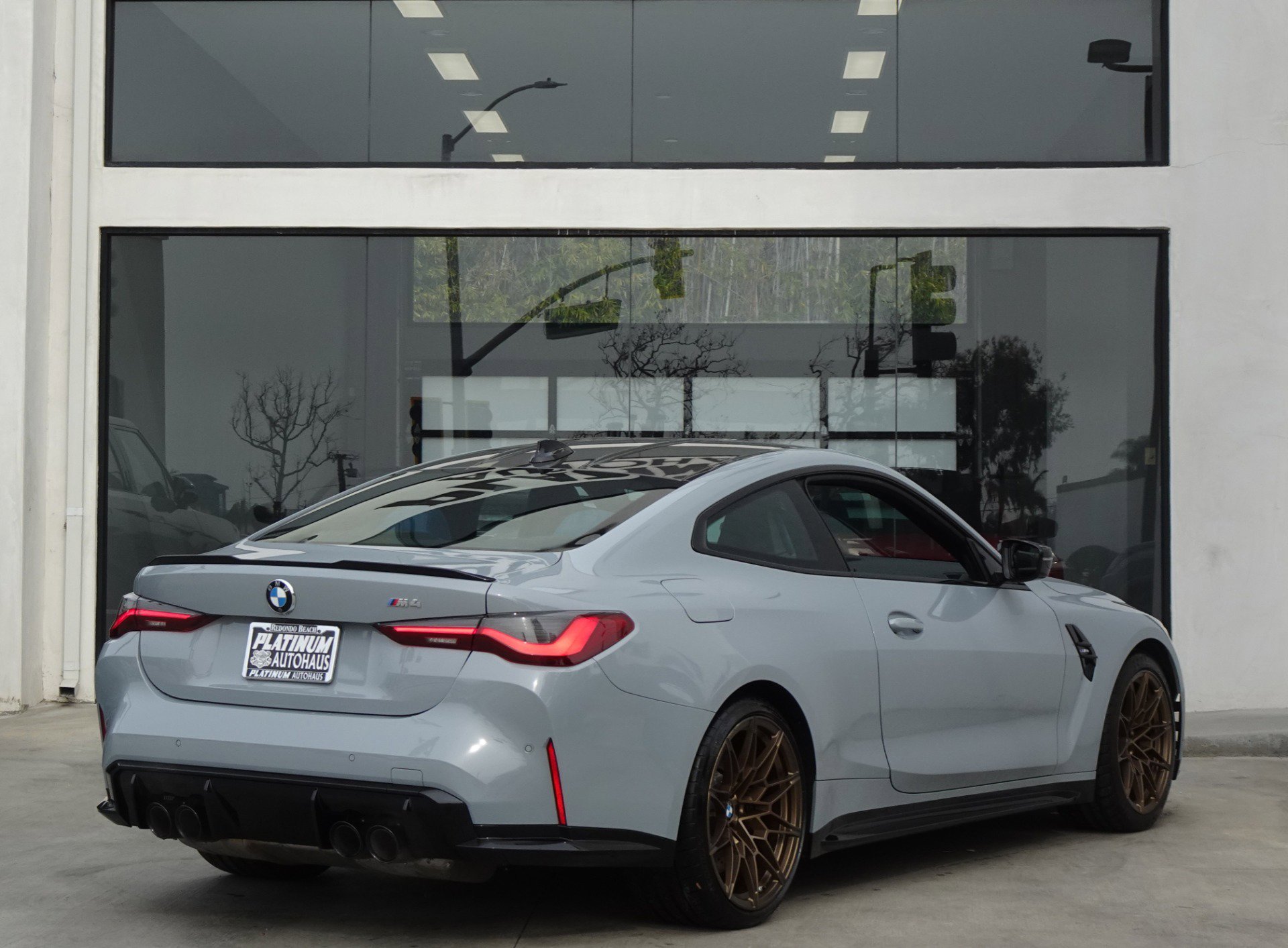 Used 2021 BMW M4 Coupe w/ Executive Package RWD image 5