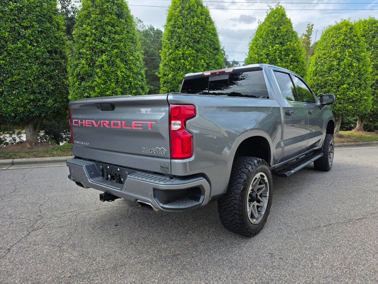Used 2019 Chevrolet Silverado 1500 High Country w/ Technology Package image 7