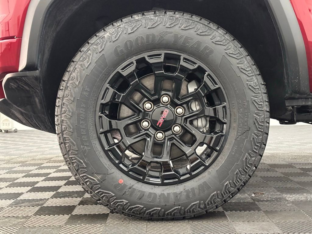 New 2026 GMC Canyon Elevation w/ Convenience Package image 14