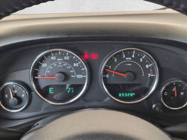 Used 2017 Jeep Wrangler Unlimited Sahara w/ Connectivity Group AWD/4WD image 11
