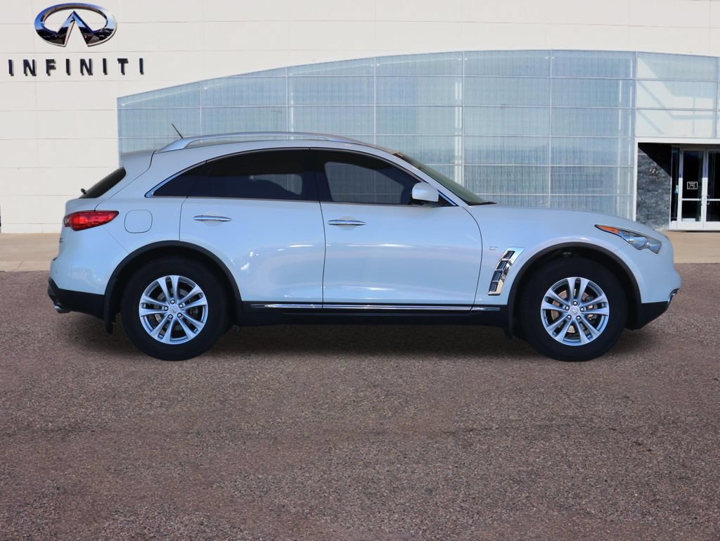 Used 2017 INFINITI QX70 AWD w/ Premium Package image 54