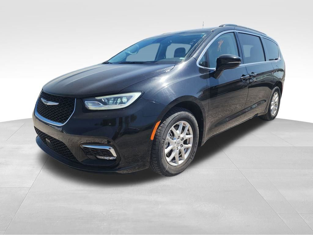 Used 2022 Chrysler Pacifica Touring-L image 3