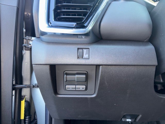 New 2026 GMC Canyon Elevation w/ Convenience Package RWD image 16
