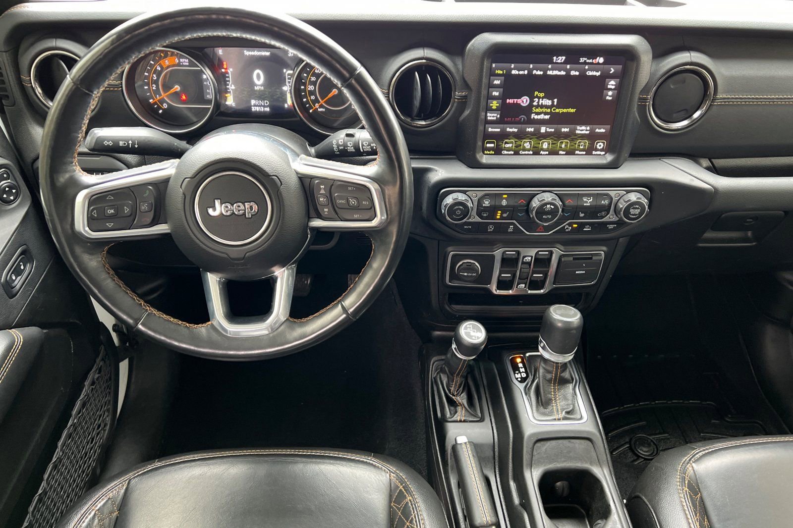 Used 2022 Jeep Wrangler Unlimited Sahara image 14