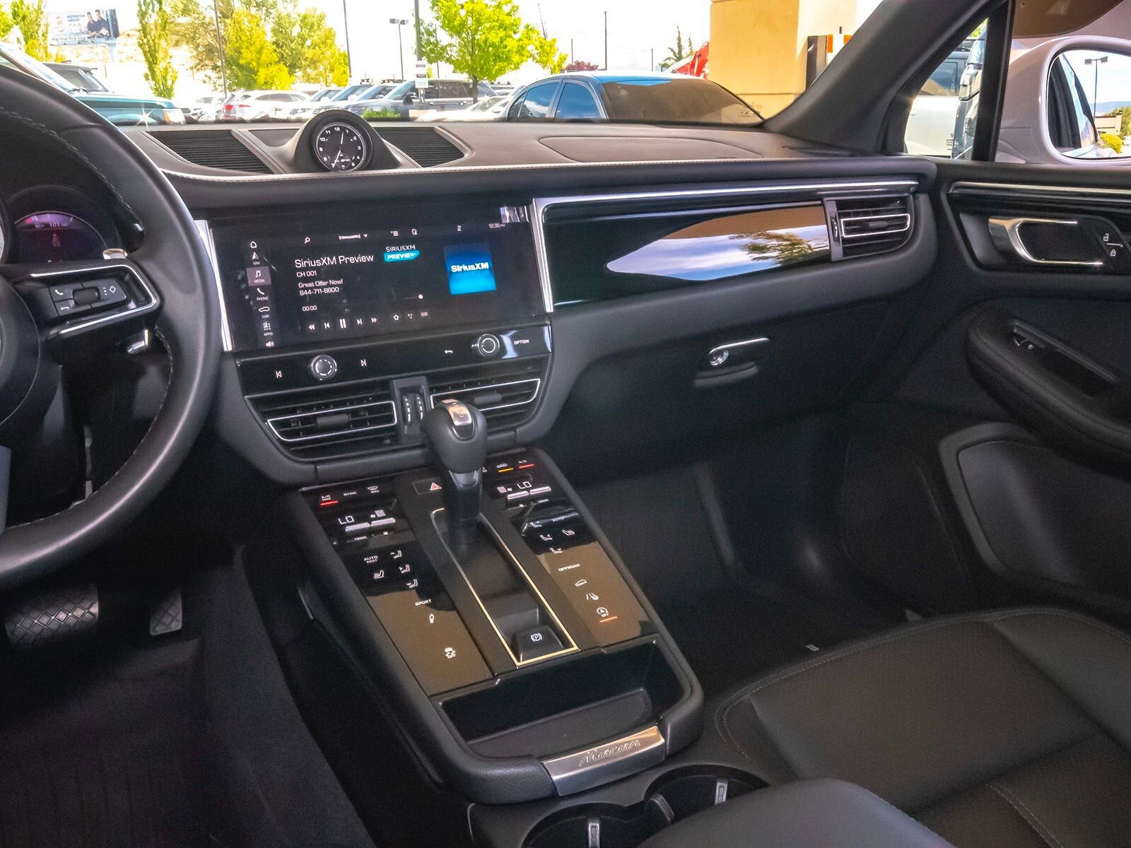 Used 2024 Porsche Macan S image 25