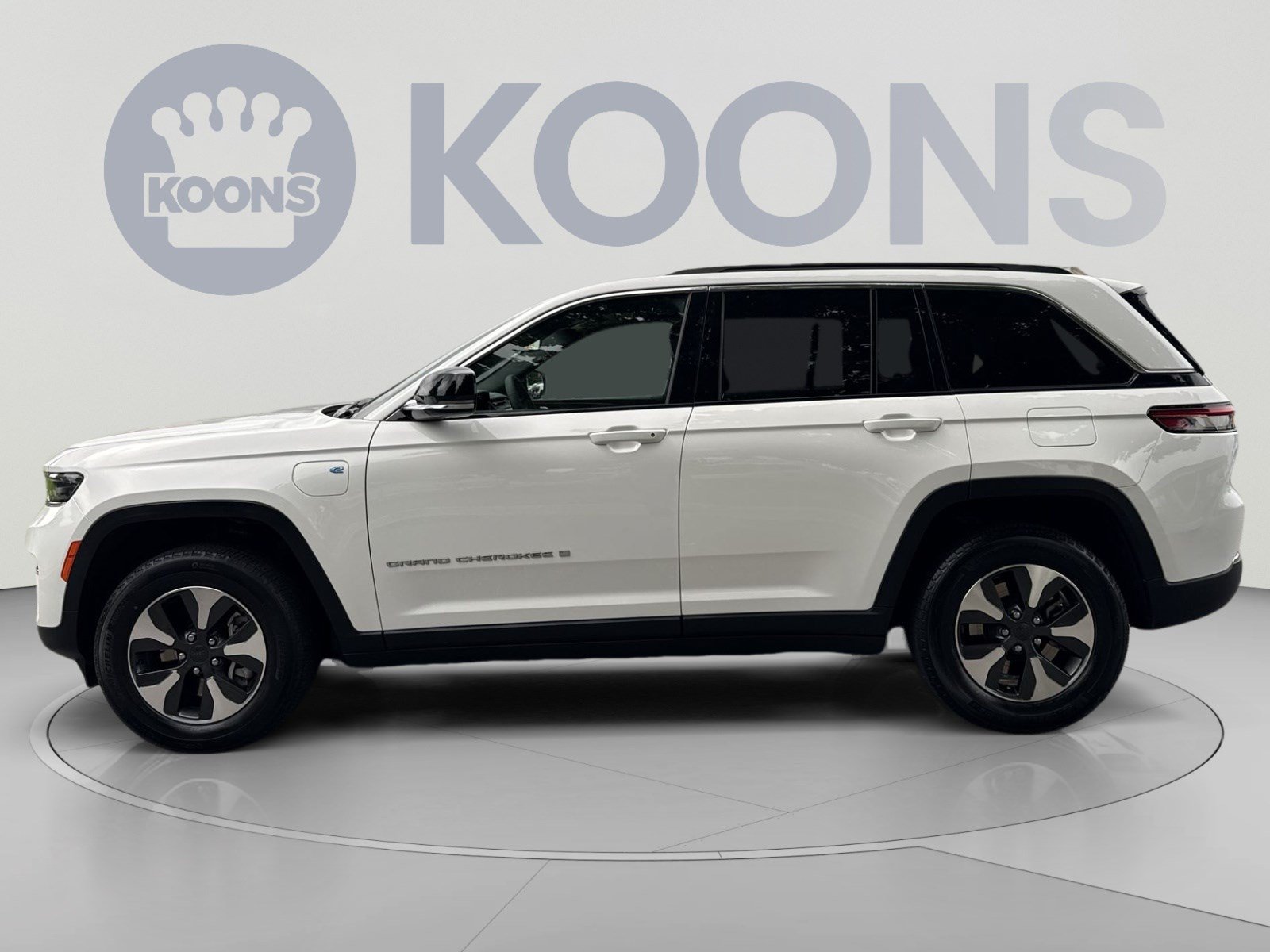 Used 2024 Jeep Grand Cherokee Limited 4xe AWD/4WD image 2