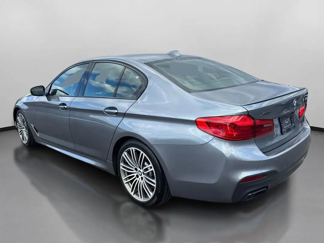 Used 2020 BMW M550i xDrive w/ Executive Package image 9
