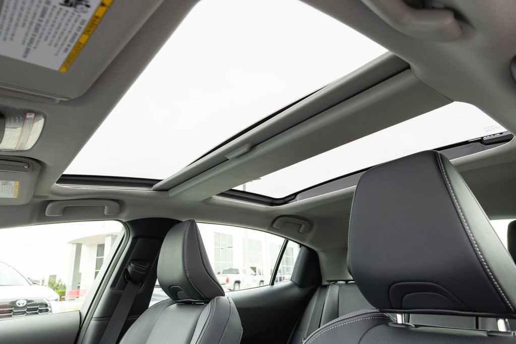 Used 2026 Toyota Prius Plug-In Hybrid image 13