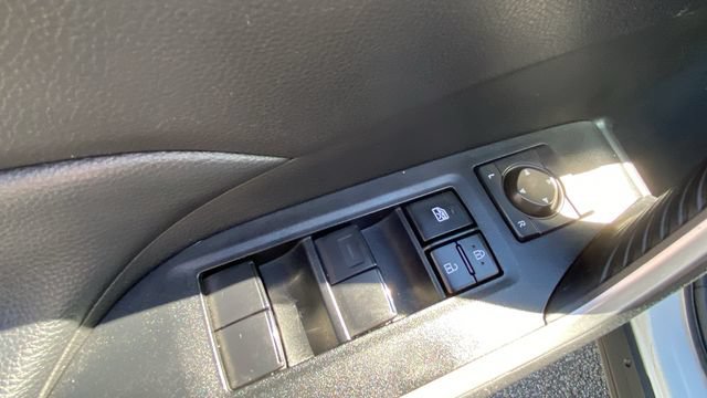 Used 2024 Toyota RAV4 LE AWD/4WD image 17