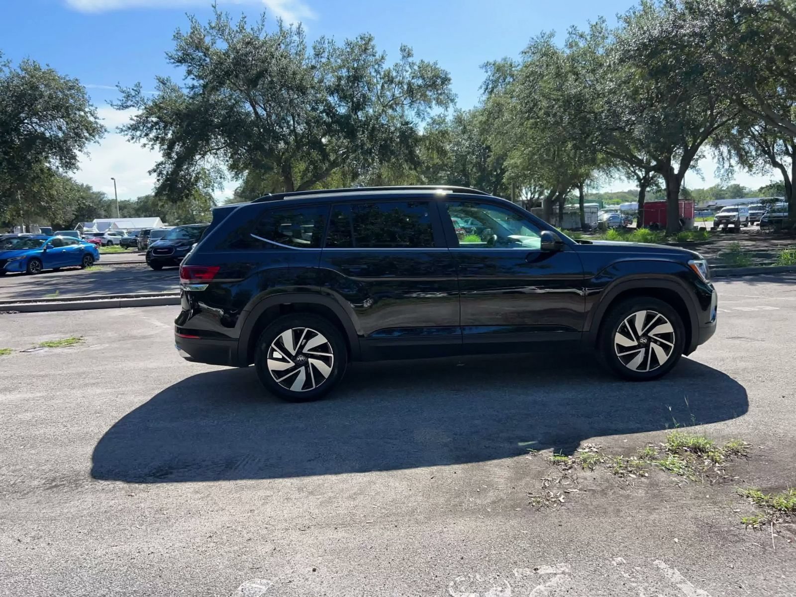 Used 2026 Volkswagen Atlas SE FWD image 15