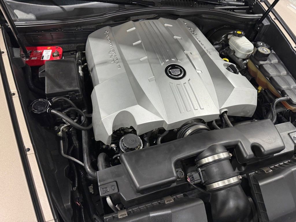 Used 2008 Cadillac XLR image 35