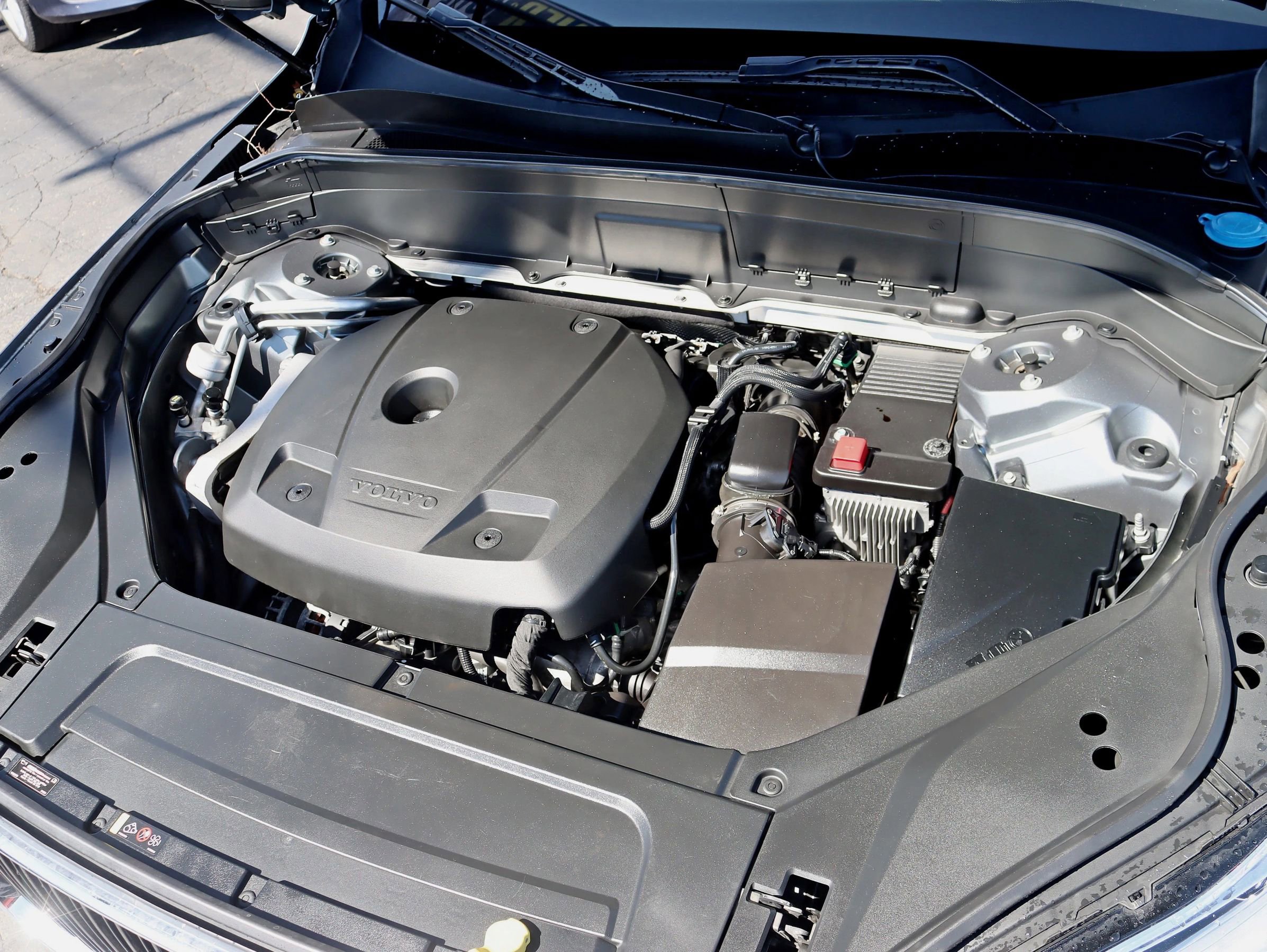 Used 2017 Volvo XC90 T6 Momentum w/ Vision Package image 44