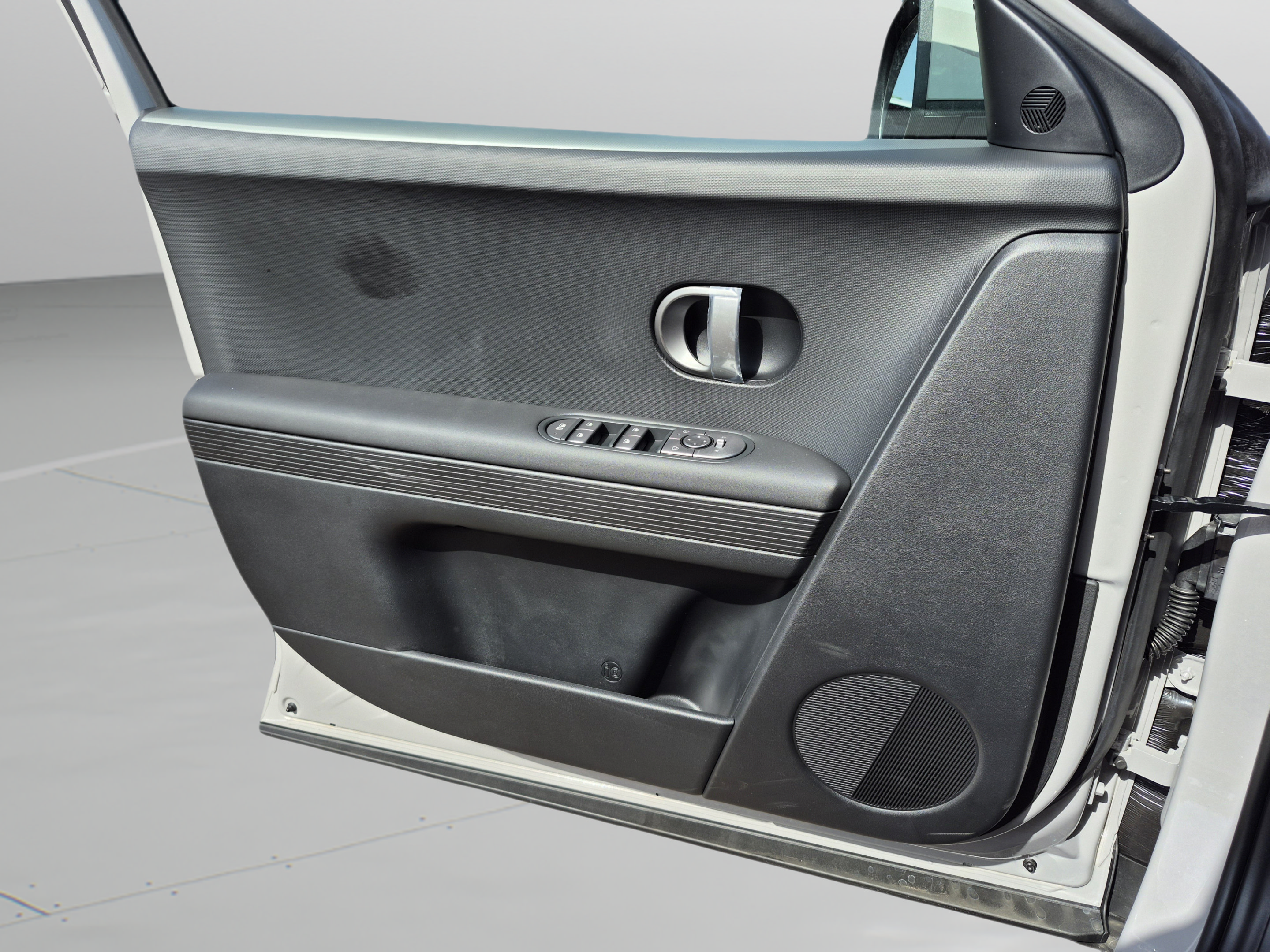 New 2026 Hyundai Ioniq 5 SEL RWD image 22