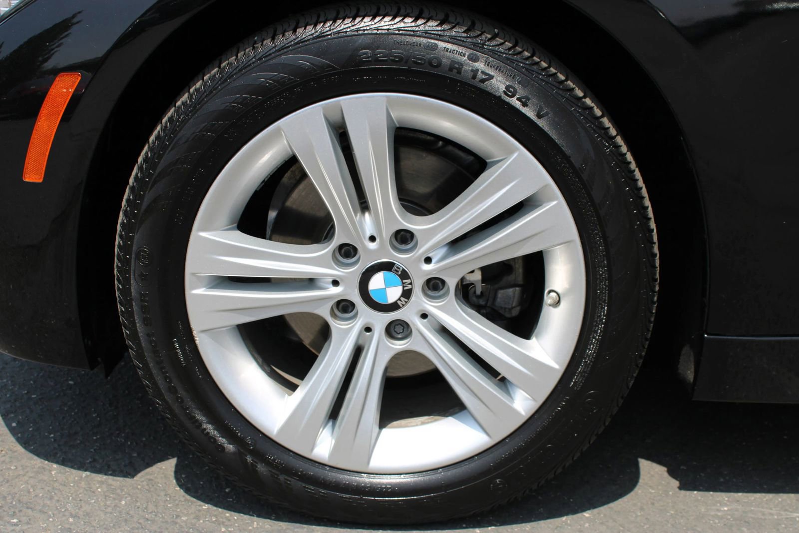 Used 2017 BMW 330i Sedan RWD image 3