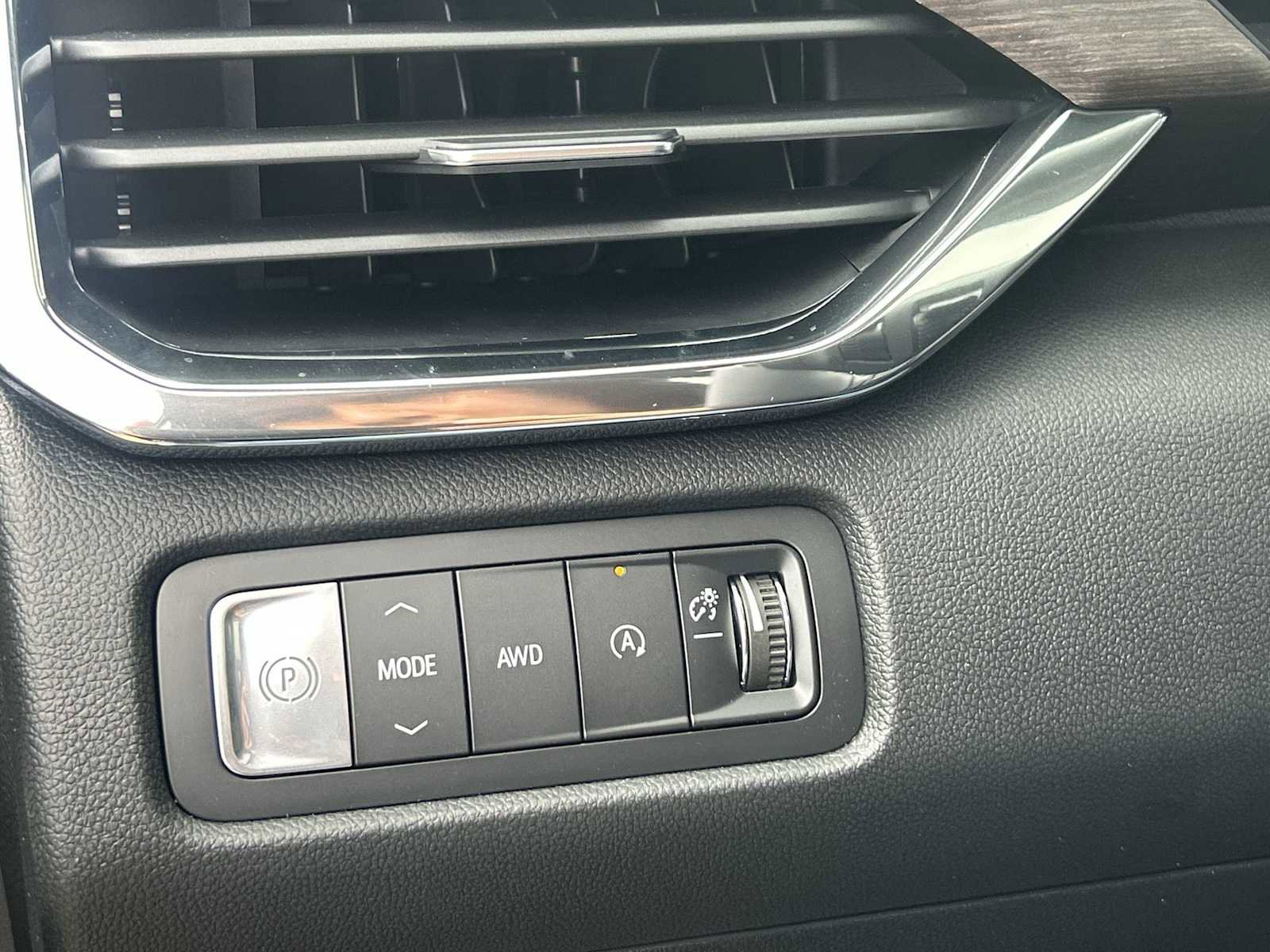 New 2026 GMC Acadia Denali w/ Super Cruise Package image 19