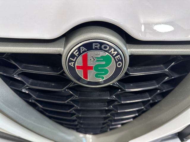 Used 2024 Alfa Romeo Tonale Ti w/ Premium Interior Package image 9