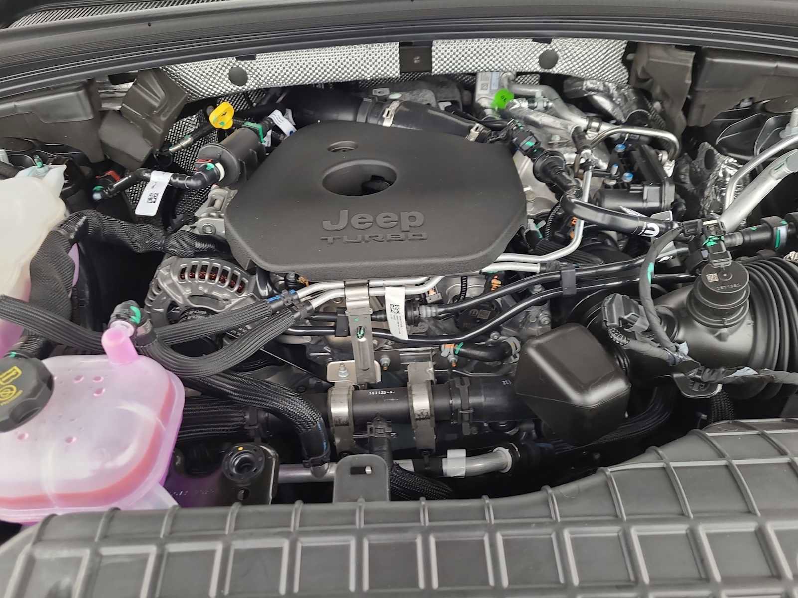 New 2026 Jeep Grand Cherokee Altitude image 17