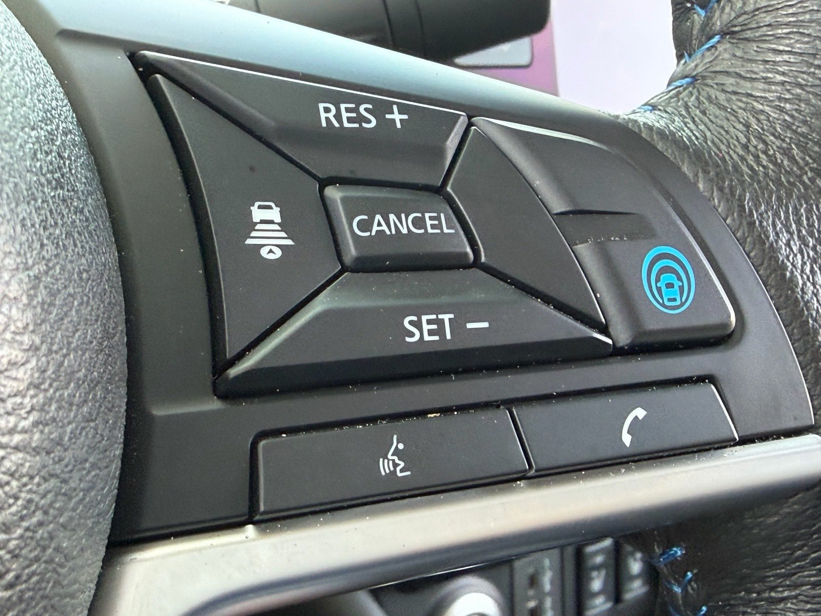 Certified 2024 Nissan Leaf SV Plus FWD image 25