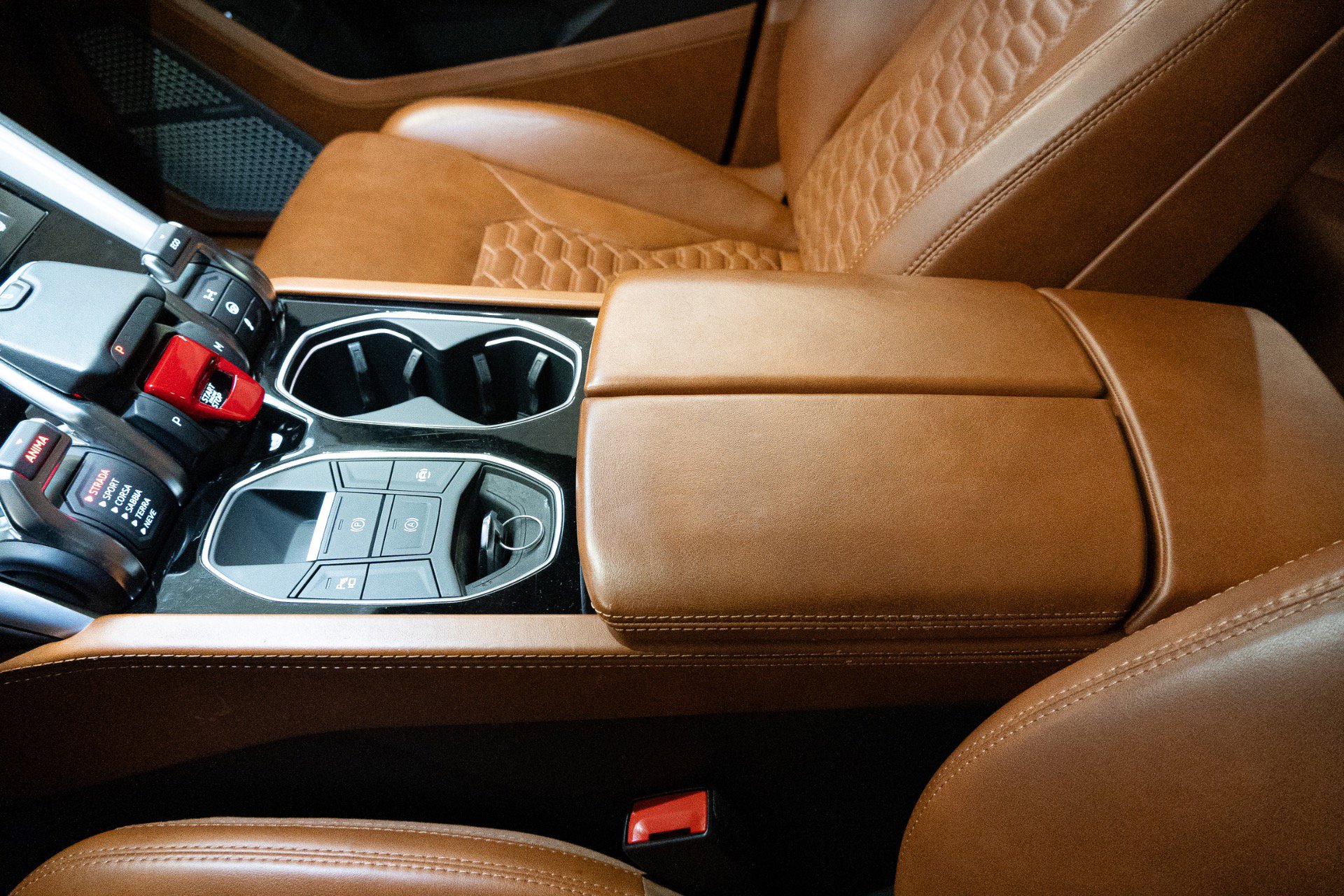 Used 2019 Lamborghini Urus image 17