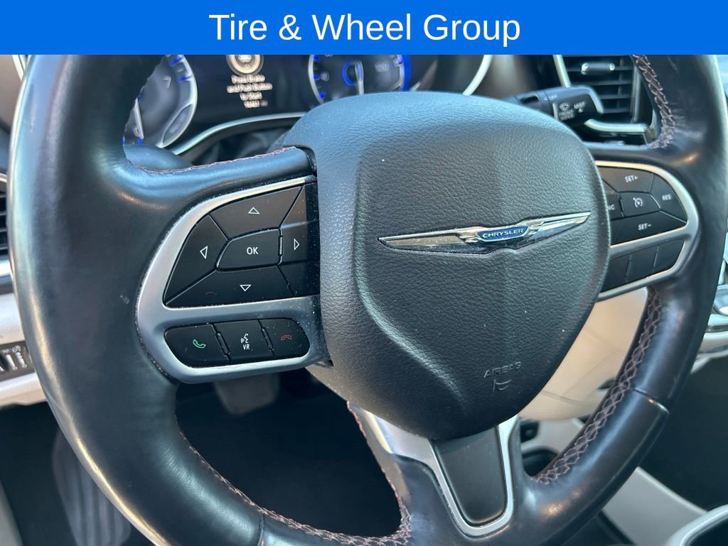Used 2018 Chrysler Pacifica Touring-L Plus w/ Tire & Wheel Group FWD image 7