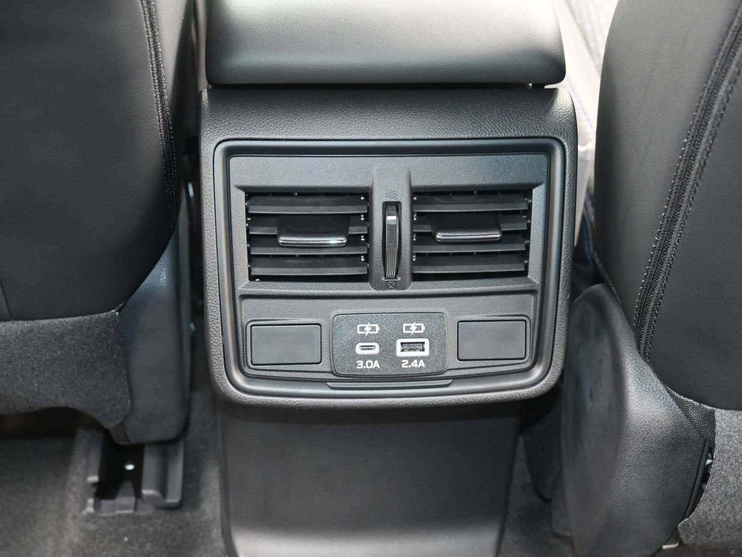 Used 2026 Subaru Forester Premium AWD/4WD image 25