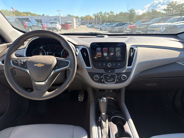 Used 2016 Chevrolet Malibu LT w/ Driver Confidence Package FWD image 21