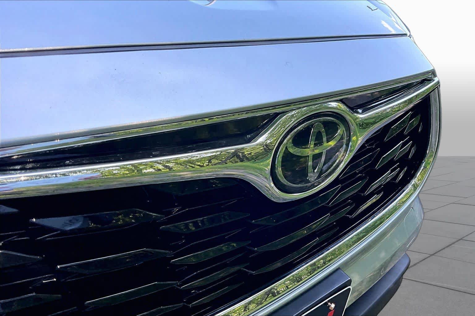 Certified 2020 Toyota Highlander Limited AWD/4WD image 29