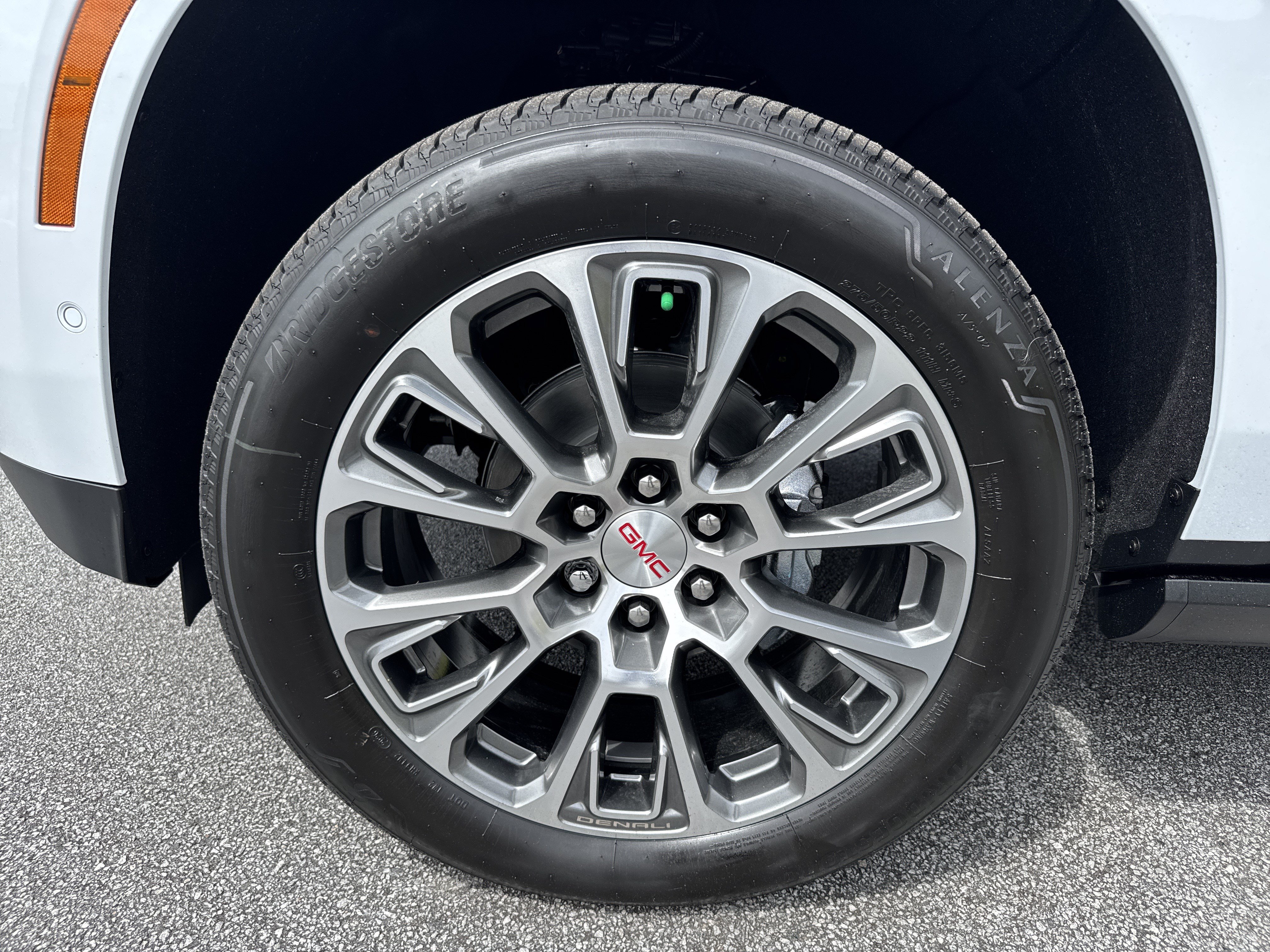 New 2026 GMC Yukon XL Denali w/ Denali Reserve Package RWD image 13