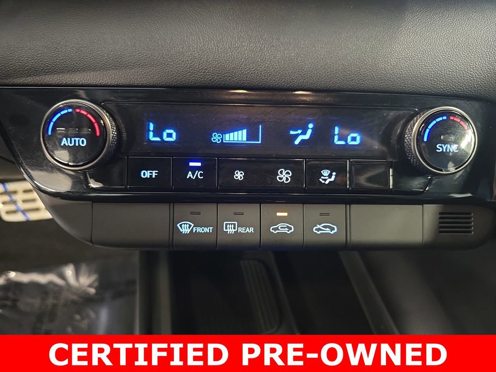 Certified 2025 Hyundai Elantra Sport image 21