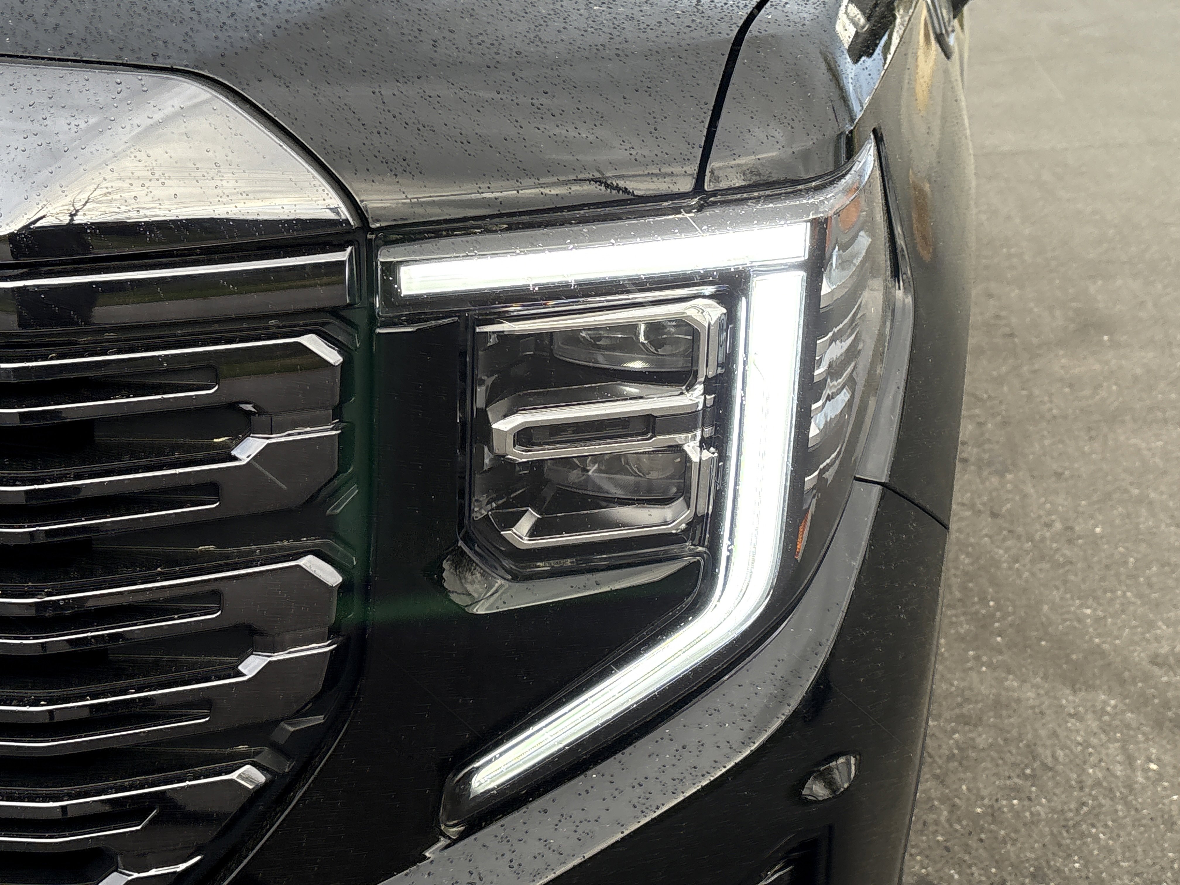 Used 2024 GMC Sierra 1500 Denali Ultimate image 11