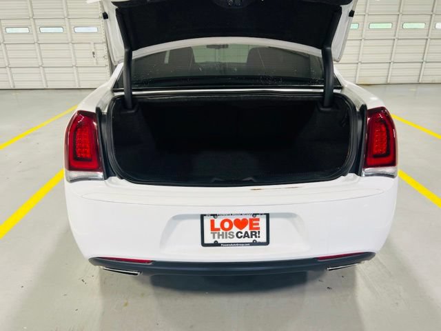 Used 2021 Chrysler 300 Touring w/ Sport Appearance Package RWD image 9