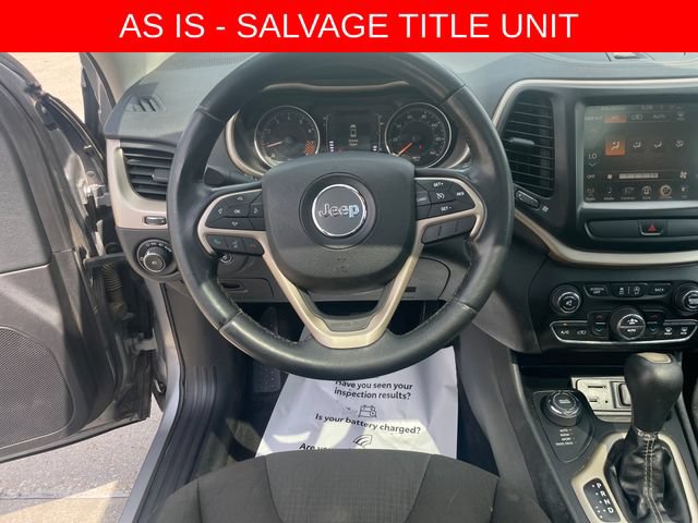 Used 2015 Jeep Cherokee Latitude w/ Comfort/Convenience Group AWD/4WD image 31